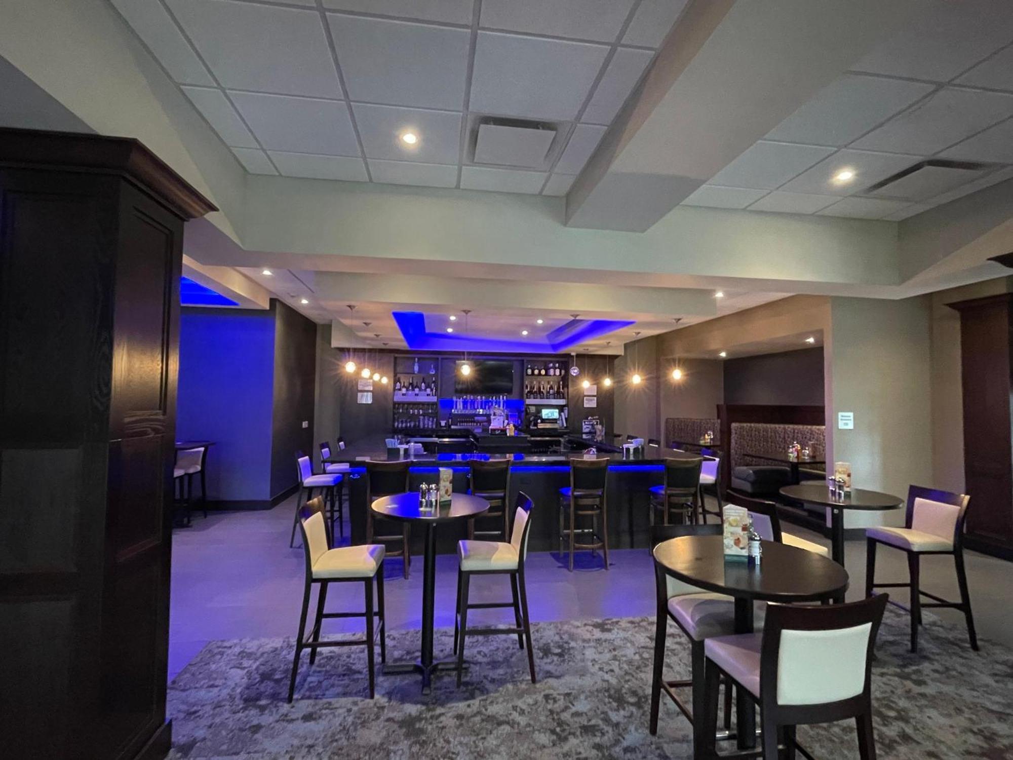 Holiday Inn & Suites - Farmington Hills - Detroit Nw By Ihg Eksteriør billede