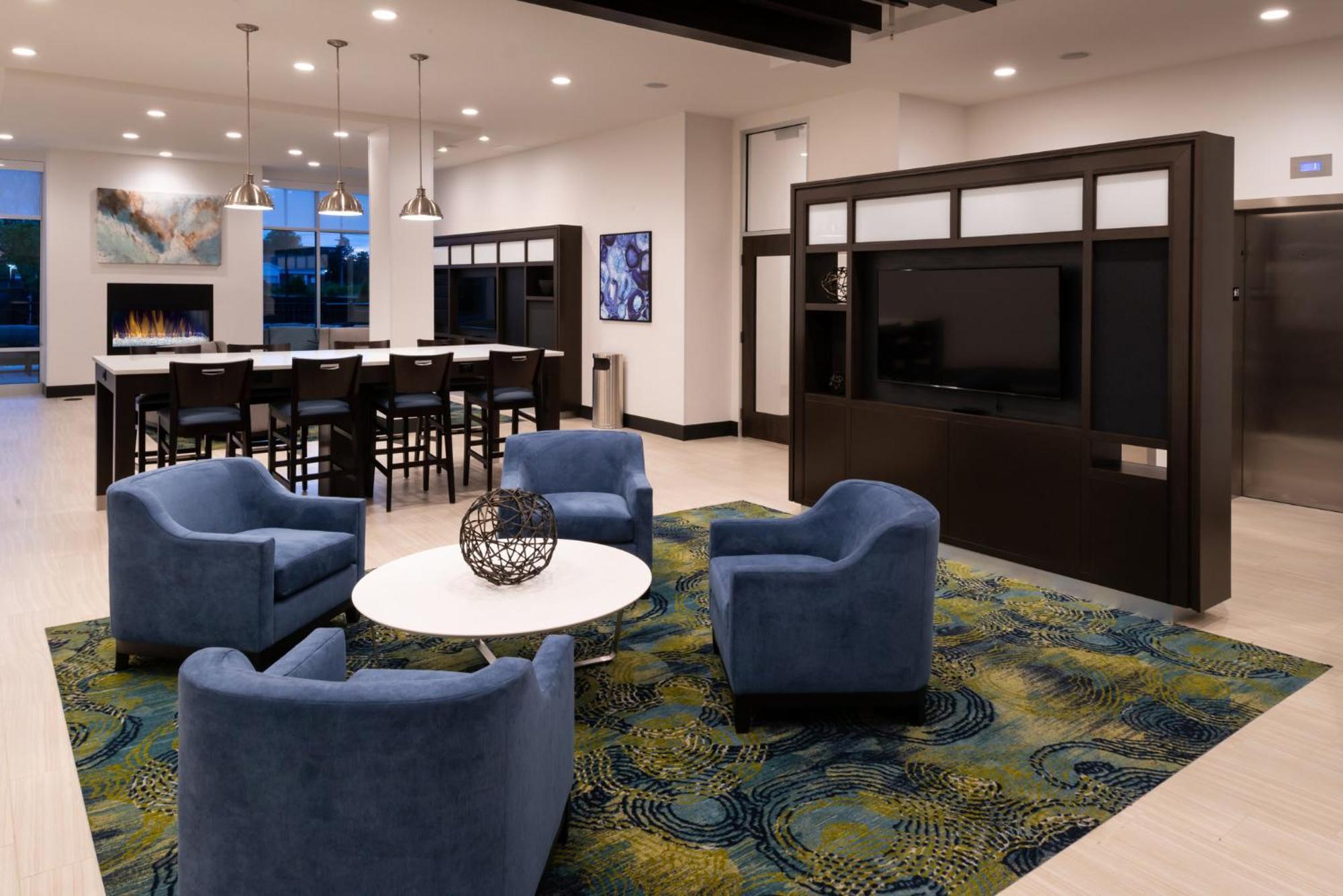 Holiday Inn & Suites - Farmington Hills - Detroit Nw By Ihg Eksteriør billede